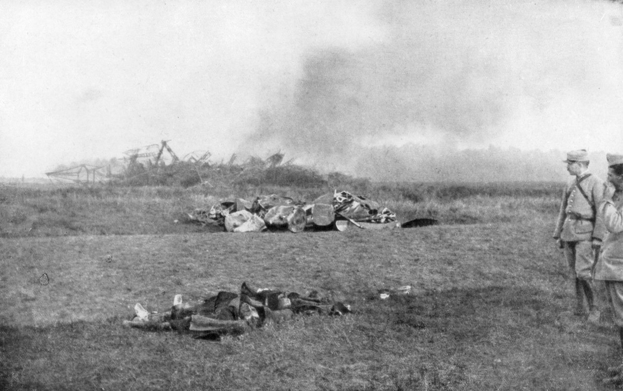 ज़ेपेलिन LZ93 L44, सेंट क्लेमेंट, फ्रांस का शव, 20 अक्टूबर 1917 द्वारा अज्ञात