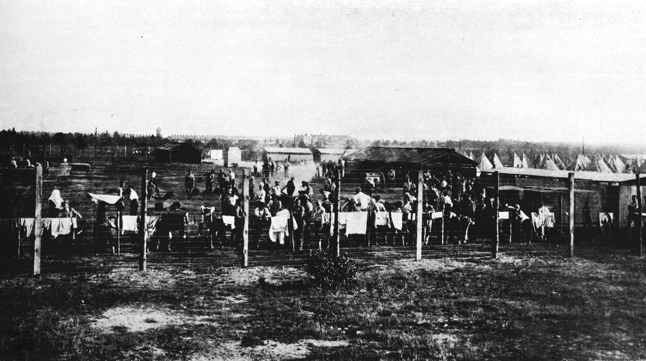 फ्रिट हिल, केम्बरली, 1914, 1915 में एकाग्रता शिविर द्वारा अज्ञात