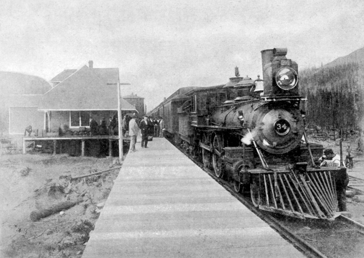 फर्नी, ब्रिटिश कोलंबिया, कनाडा में 1886 1951 में पहली नियमित ट्रांस-कॉन्टिनेंटल ट्रेन द्वारा अज्ञात