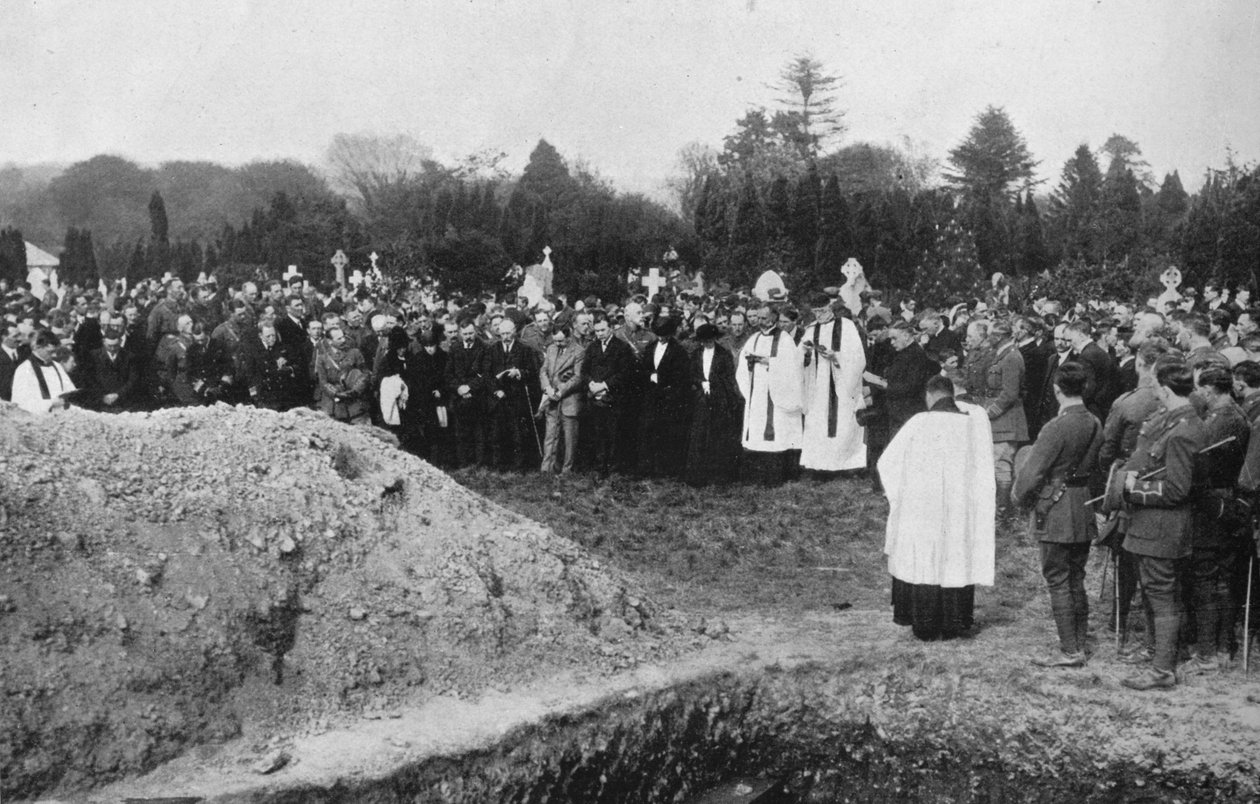 क्वीन्सटाउन, 1915 में लुसिटानिया के कुछ लोगों का अंतिम संस्कार द्वारा अज्ञात