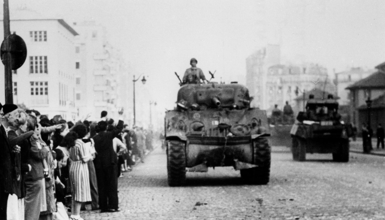 पेरिस की मुक्ति, अगस्त 1944 द्वारा अज्ञात