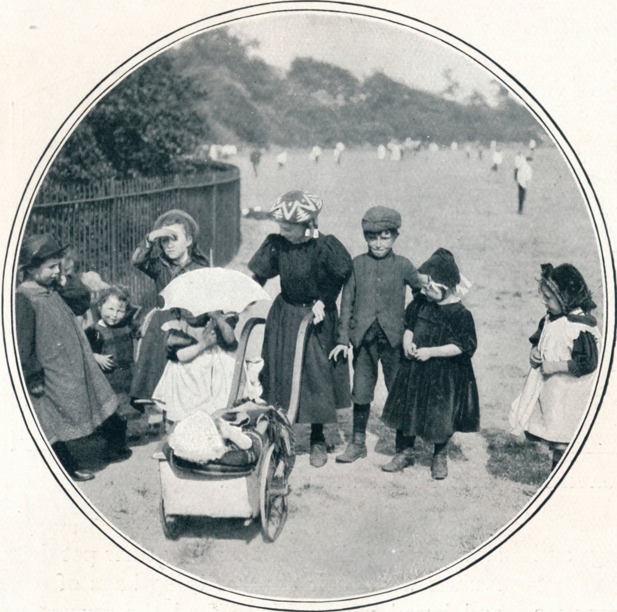 छोटी माँ, रीजेंट्स पार्क, लंदन, c1900 1901 द्वारा अज्ञात