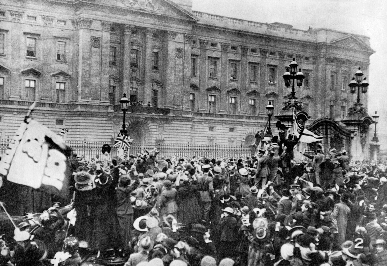 युद्धविराम की आधिकारिक सूचना पढ़ी जा रही है, बकिंघम पैलेस, 1918 1936 द्वारा अज्ञात