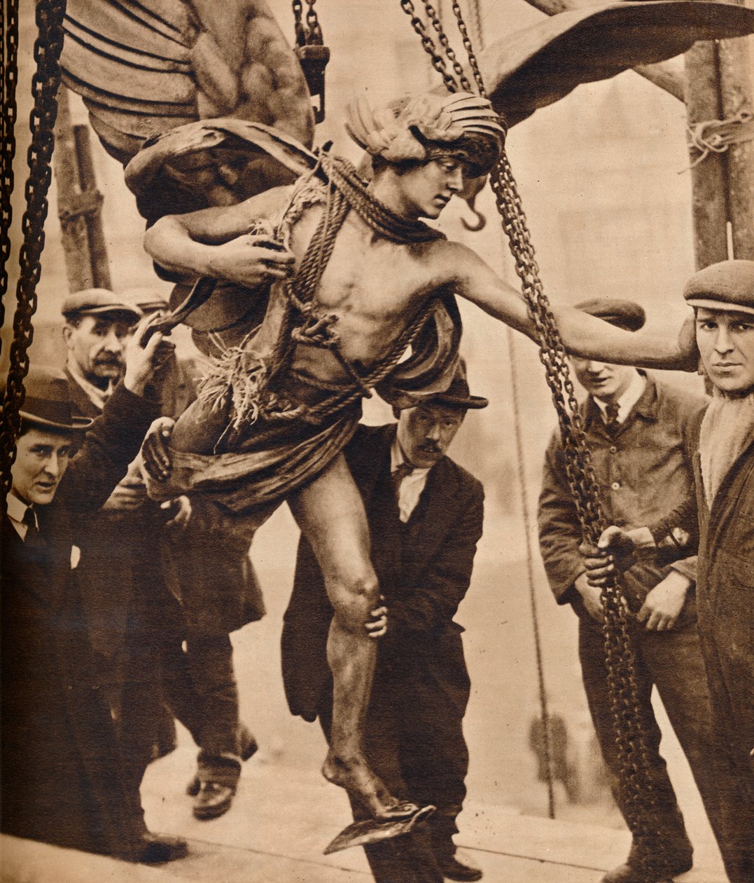 इरोस को हटाने, 1925, 1938 द्वारा अज्ञात