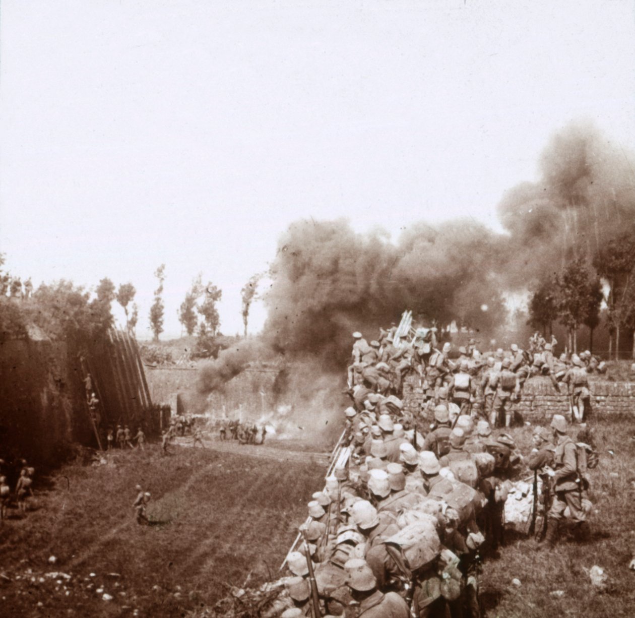 जर्मन, वर्दुन, उत्तरी फ्रांस, c1916-c1918 द्वारा बेजोनुवॉक्स को लेना। द्वारा अज्ञात