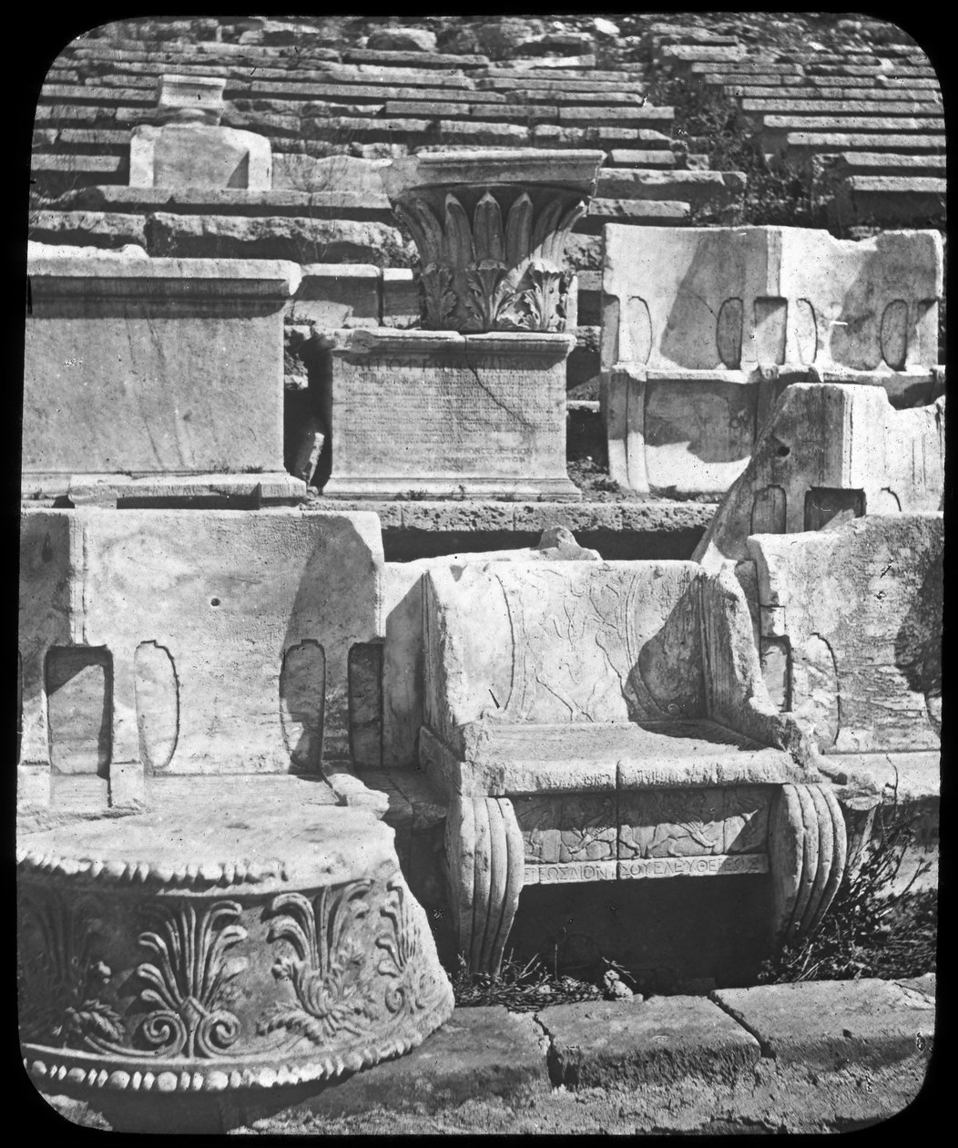 पुजारी का सिंहासन, डायोनिसस का मंदिर, एथेंस, ग्रीस, 19 वीं सदी के अंत या 20 वीं सदी के प्रारंभ में द्वारा अज्ञात