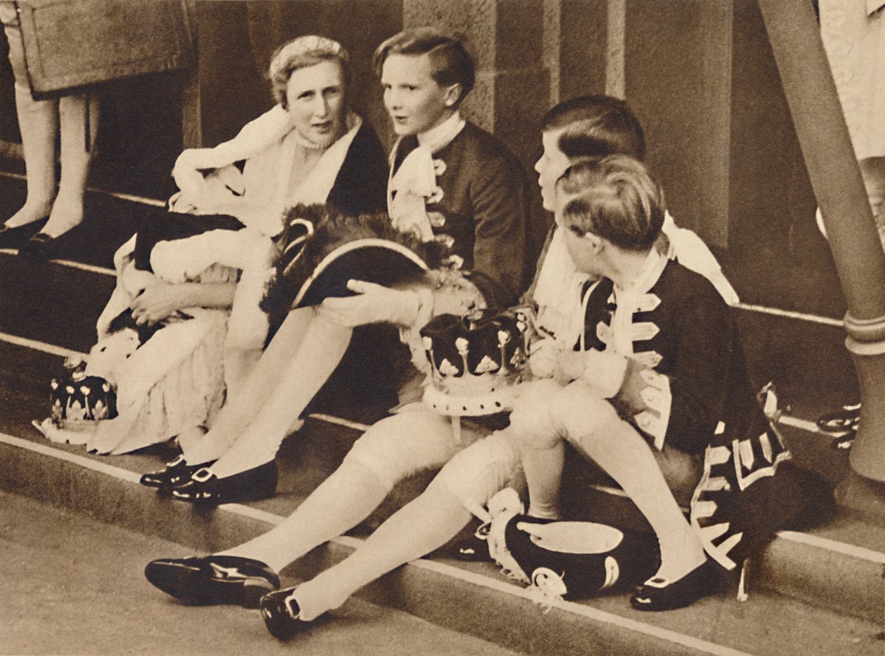 थका हुआ, 1937 द्वारा अज्ञात