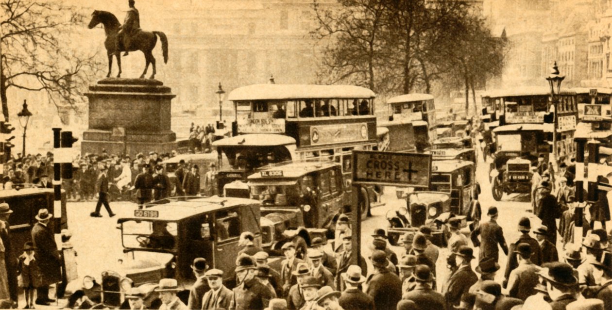 ट्राफलगर स्क्वायर, लंदन में यातायात, 1933। द्वारा अज्ञात