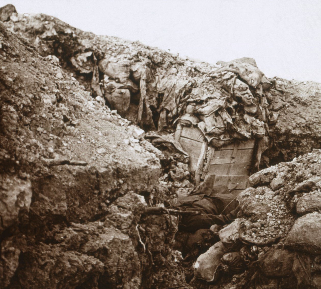 ट्रेंच, शैम्पेन, उत्तरी फ्रांस, c1914-c1918 द्वारा अज्ञात