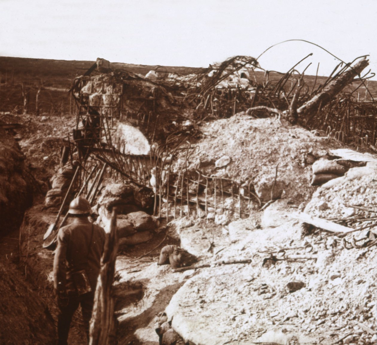 खाइयां, उच्च पर्वत, उत्तरी फ्रांस, c1914-c1918 द्वारा अज्ञात