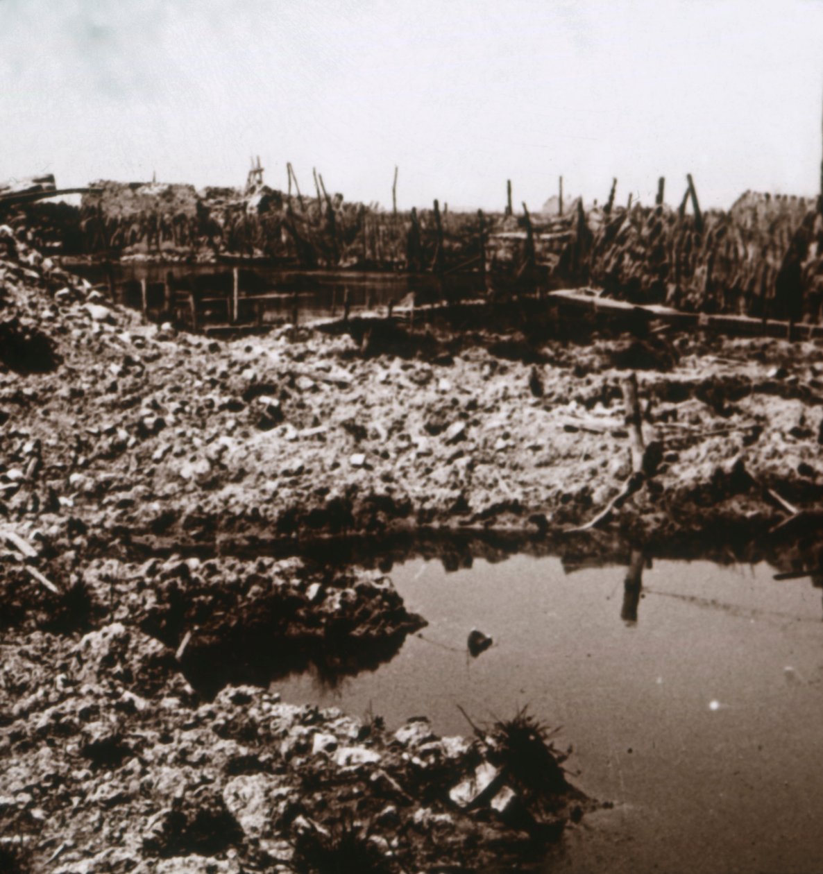 खाइयां, c1914-c1918 द्वारा अज्ञात