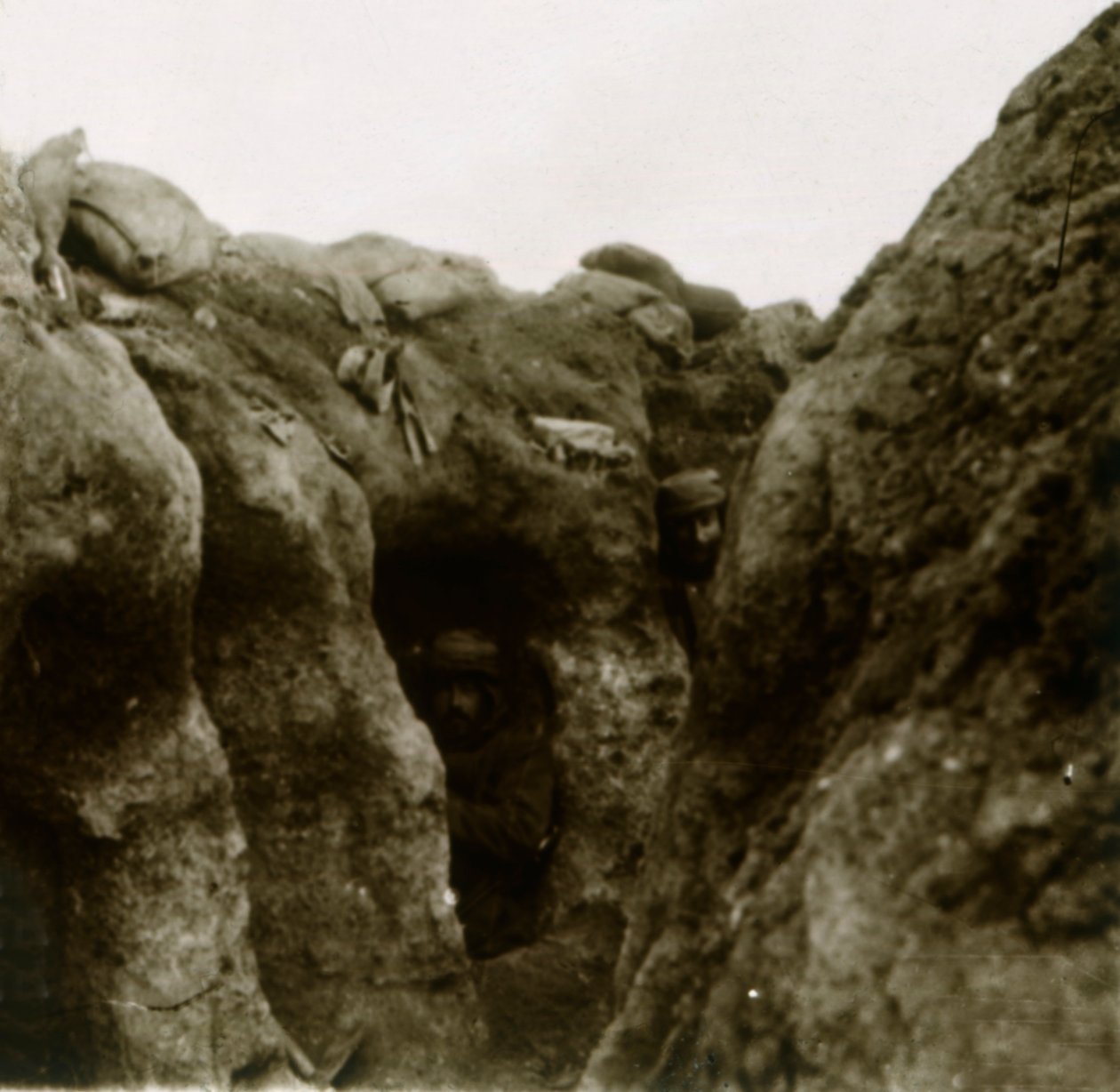 खाइयां, c1914-c1918 द्वारा अज्ञात