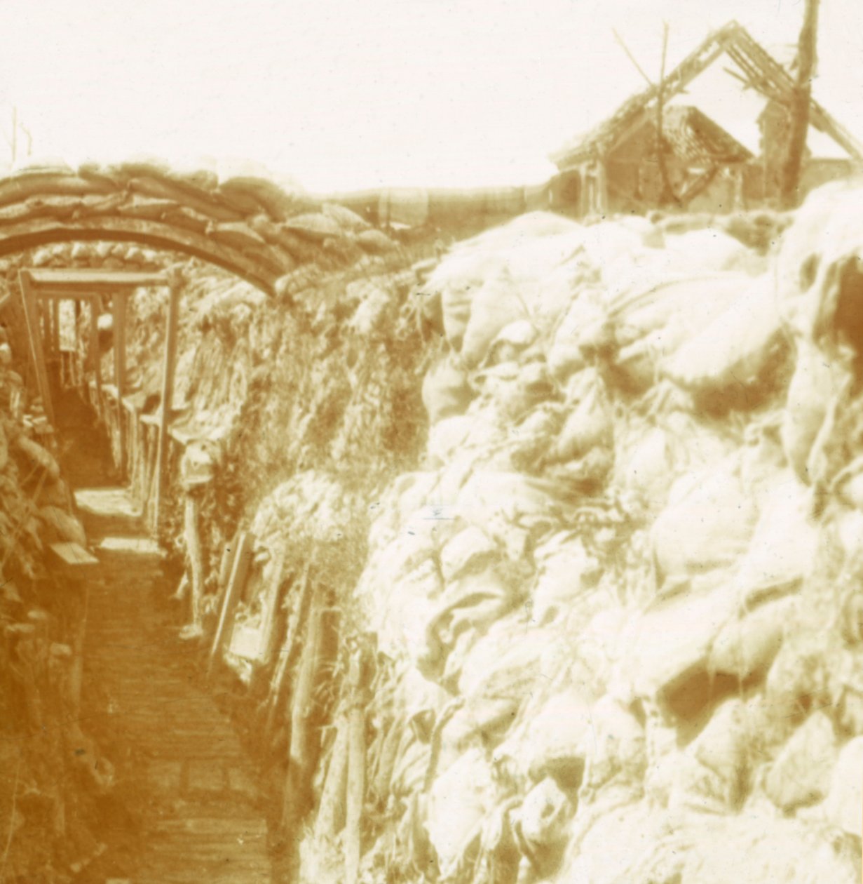 ट्रेंच, फ्रंट लाइन, डिक्स्म्यूइड, बेल्जियम, c1914-c1918 द्वारा अज्ञात