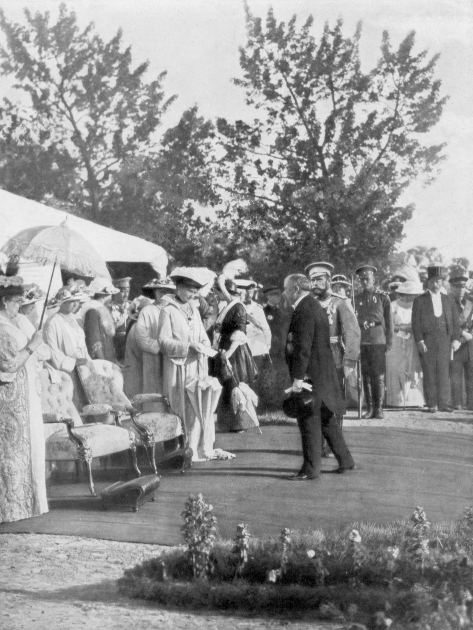 22 जुलाई 1914 को फ्रांस के राष्ट्रपति पोनकेयर, क्रास्नोय सेलो, रूस के साथ ज़ार निकोलस II। द्वारा अज्ञात