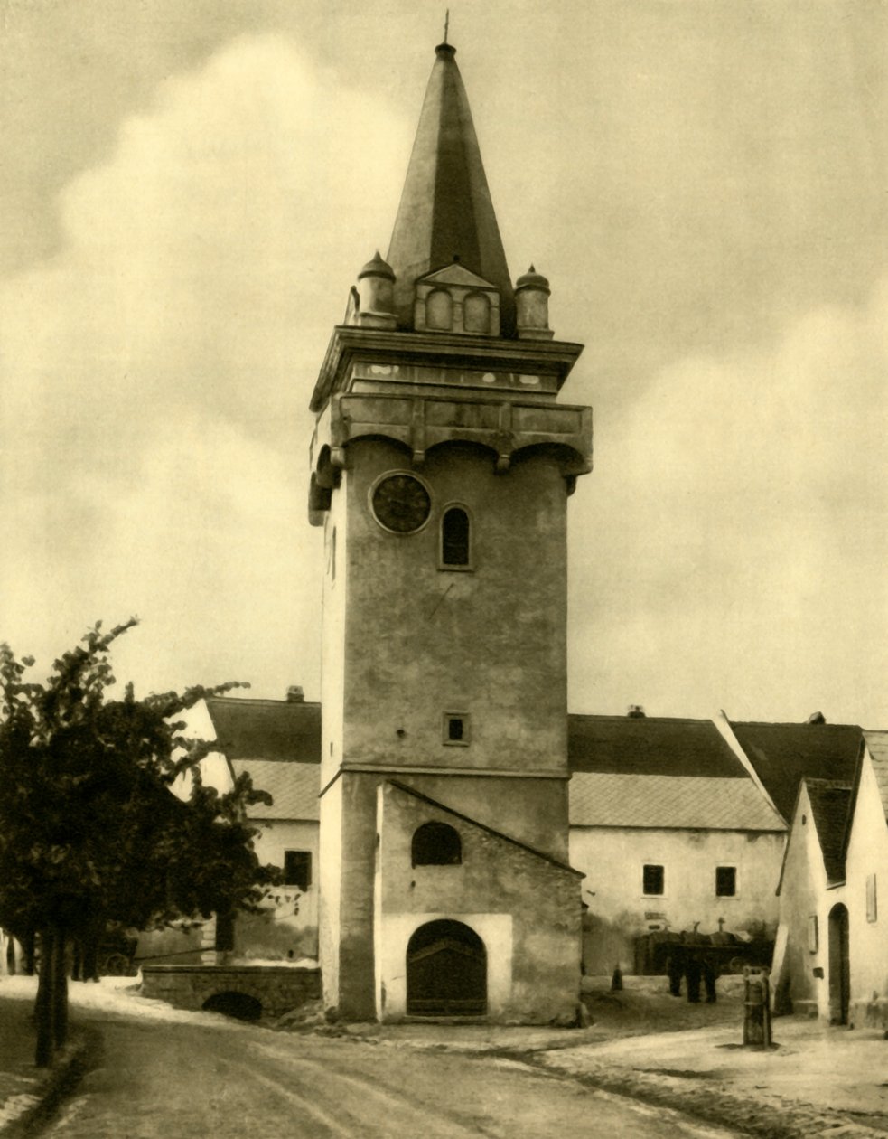 Turkenturm, Breitenbrunn, Burgenland, ऑस्ट्रिया, c1935। द्वारा अज्ञात