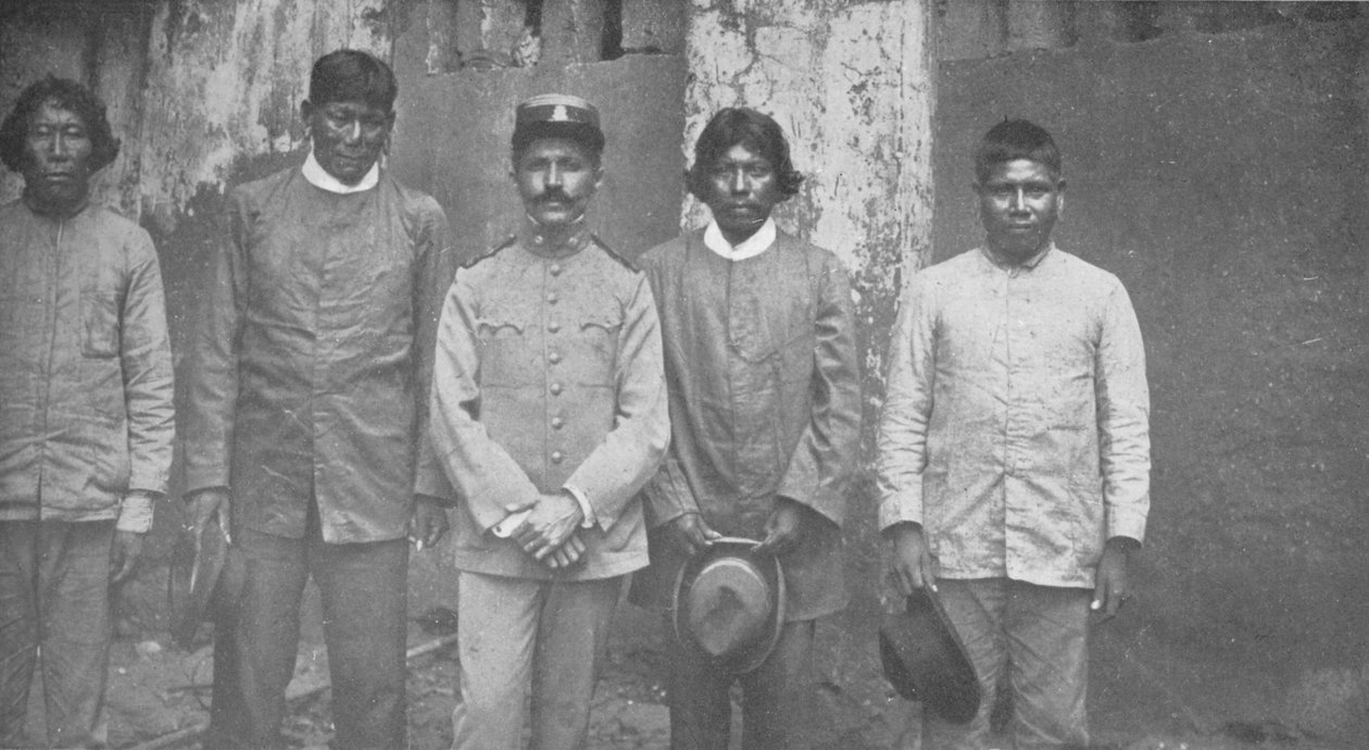 मरनहाओ राज्य के तमीबीर भारतीय। लेफ्टिनेंट पेड्रो दंतास और उनके व्याख्याकार, 1914 द्वारा अज्ञात