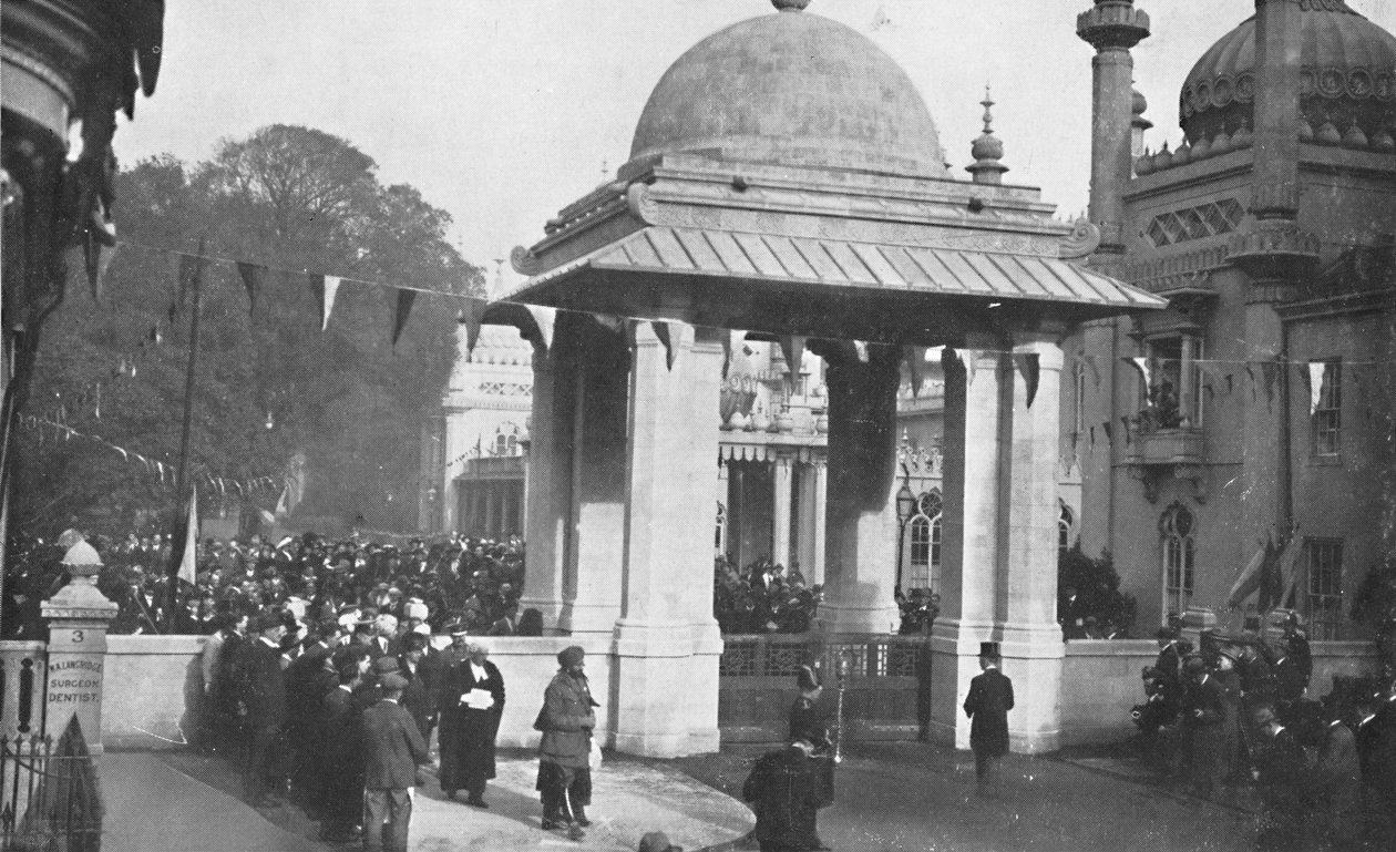 26 अक्टूबर 1921, 1939 को पटियाला के महाराजा द्वारा भारतीय मेमोरियल गेटवे का अनावरण। द्वारा अज्ञात