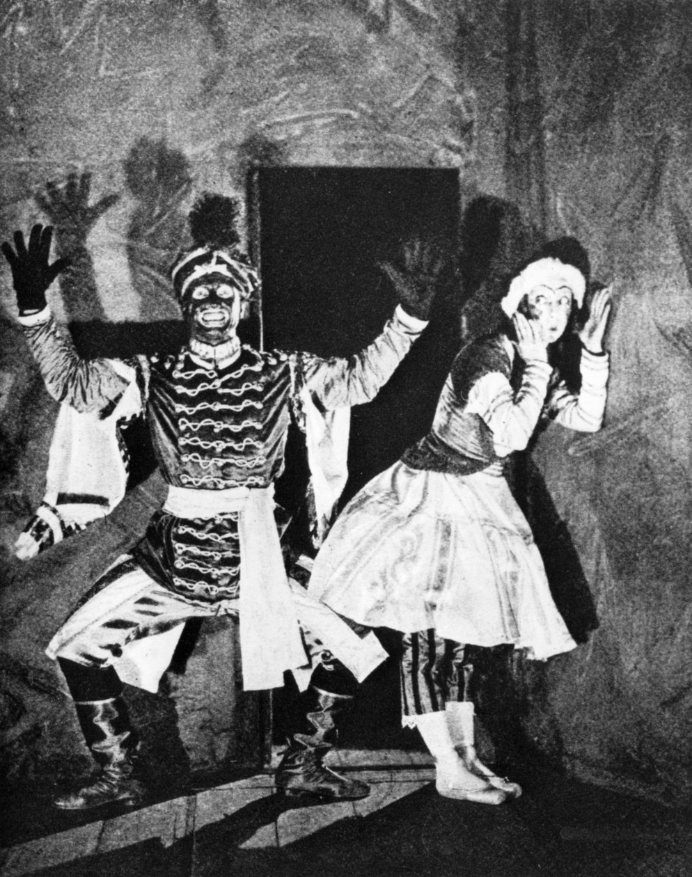 पेट्रुस्का, पेरिस, 1912, 1930 में वासलेव निंजेस्की, रूसी बैले डांसर द्वारा अज्ञात