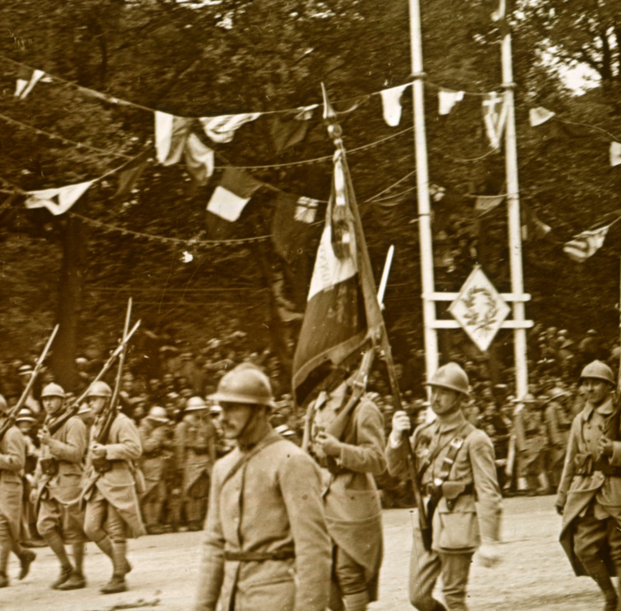 विजय परेड, 1918 द्वारा अज्ञात
