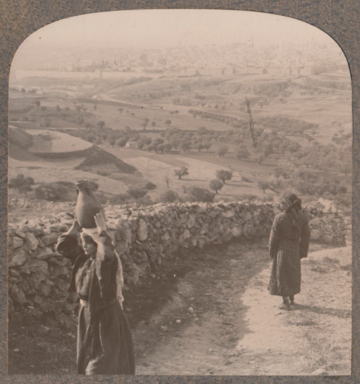 पीटर्स हाउस से यरूशलेम का दृश्य, c1900 द्वारा अज्ञात