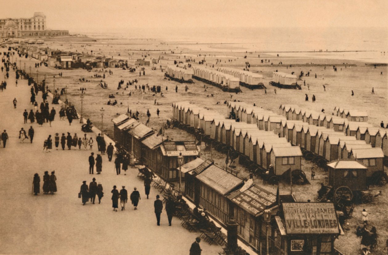 पैलेस होटल और केबिन की ओर एस्प्लैनेड का दृश्य, c1928 द्वारा अज्ञात