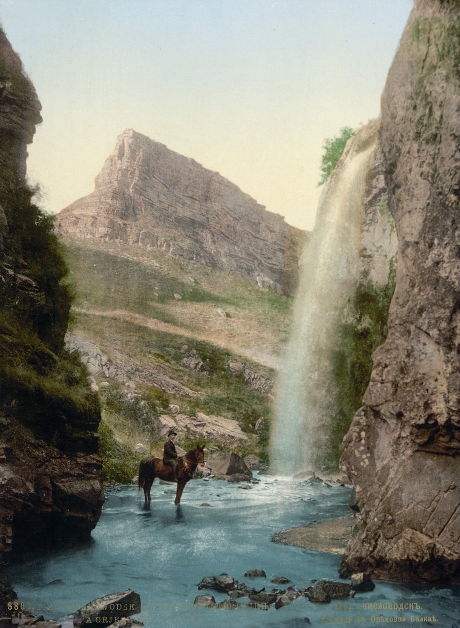 किस्लावोडस्क, रूस के पास झरना, c1895 द्वारा अज्ञात
