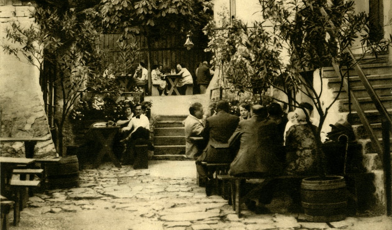 वाइनरी में वाइनरी, वियना, ऑस्ट्रिया, c1935। द्वारा अज्ञात