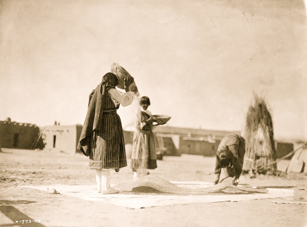 विनोइंग गेहूँ - सैन जुआन 1905 (फोटो) द्वारा अज्ञात