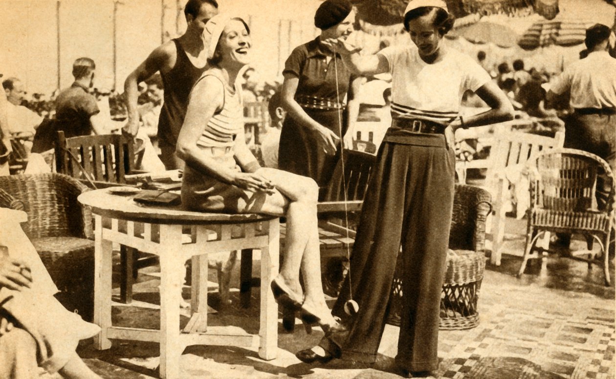 यो-यो, 1932, 1933 के साथ महिलाएं। द्वारा अज्ञात