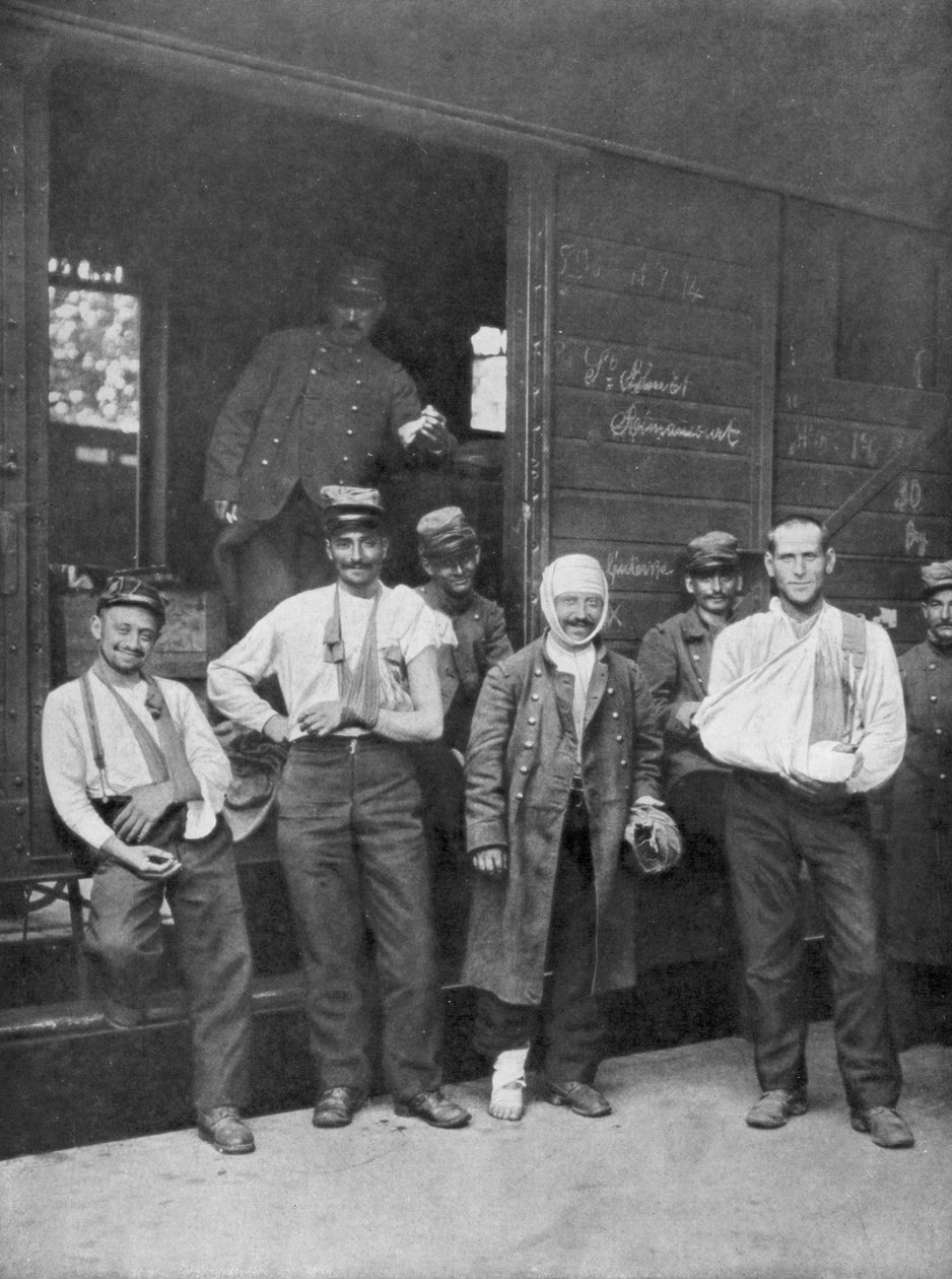 घायल हुए फ्रांसीसी सैनिकों को ट्रेन फ्रांस, 1914 से अस्पताल ले जाते समय द्वारा अज्ञात