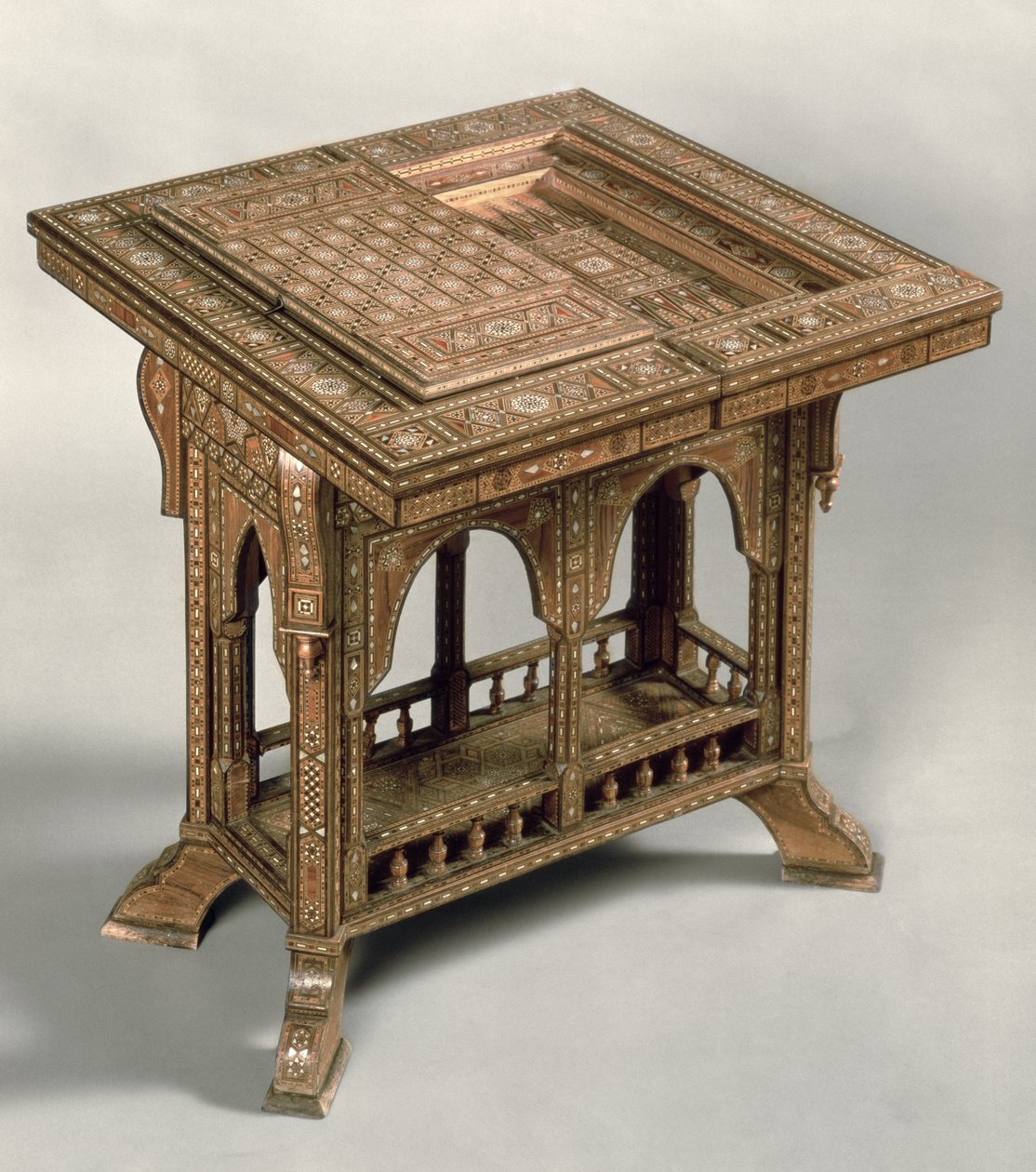 खेल तालिका, विस्तृत हाथी दांत और आबनूस जड़ना, इंडो-पुर्तगाली, c.1830 द्वारा अज्ञात अज्ञात