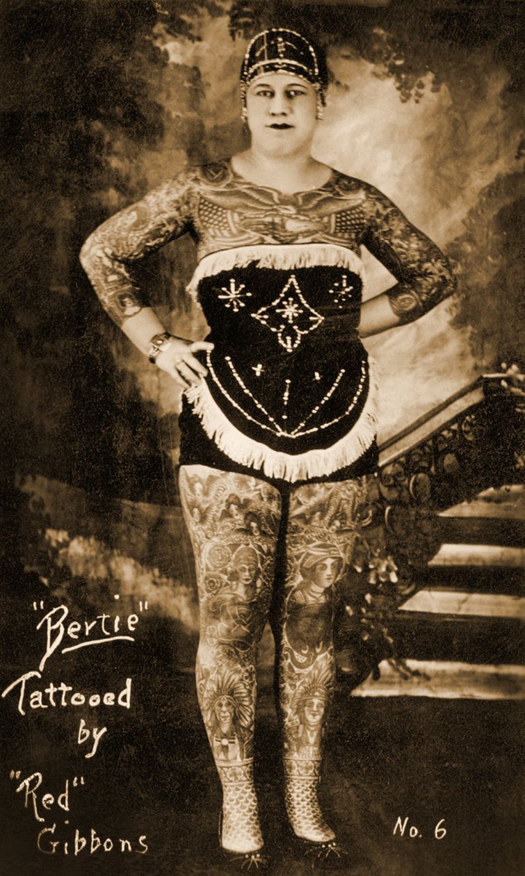 बर्टी द टैटू लेडी, चार्ल्स "रेड" गिबन्स द्वारा टैटू, c.1920 द्वारा अज्ञात अज्ञात