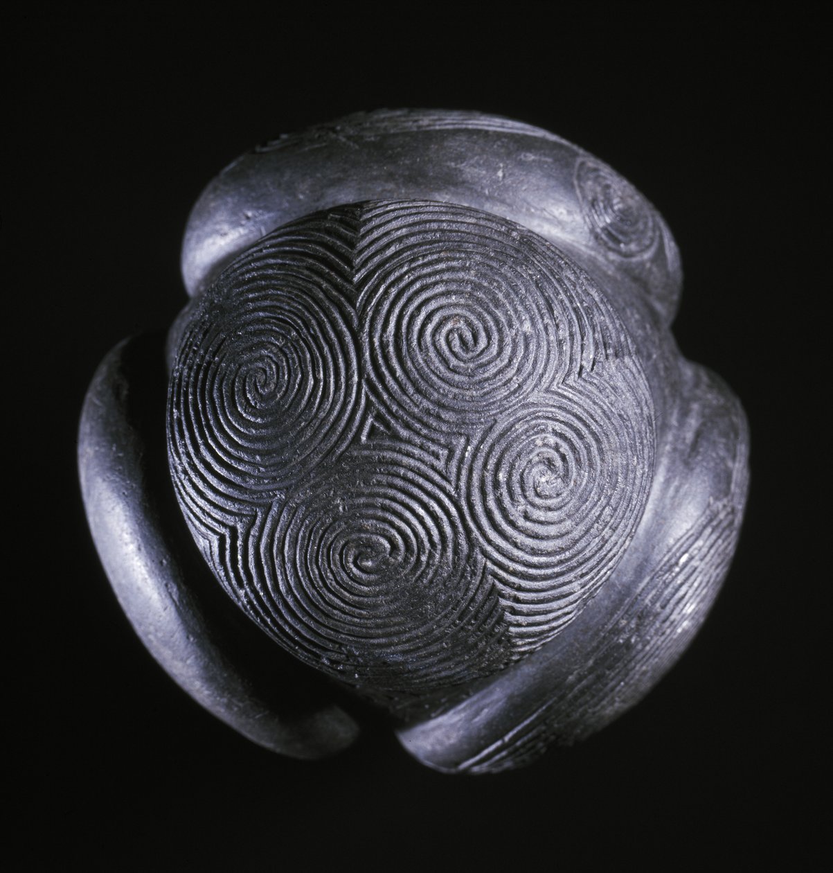 ग्लास हिल, टोवी, एबर्डीनशायर, नियोलिथिक से नक्काशीदार गेंद, c.3000 ईसा पूर्व द्वारा अज्ञात