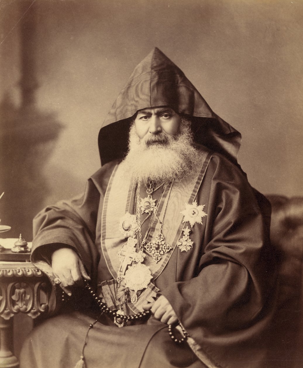 जेरूसलम के अर्मेनियाई पैट्रिआर्क 1900-10-10 के हारोटिऑन वेहेडियन द्वारा अज्ञात