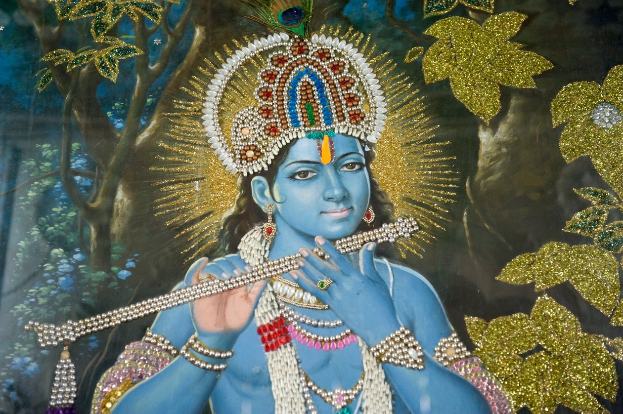 हिंदू धर्म; बांसुरी के साथ भगवान कृष्ण की पेंटिंग; दुर्गियाना मंदिर विष्णु मंदिर; अमृतसर; पंजाब; भारत; दक्षिण एशिया; एशिया द्वारा अज्ञात
