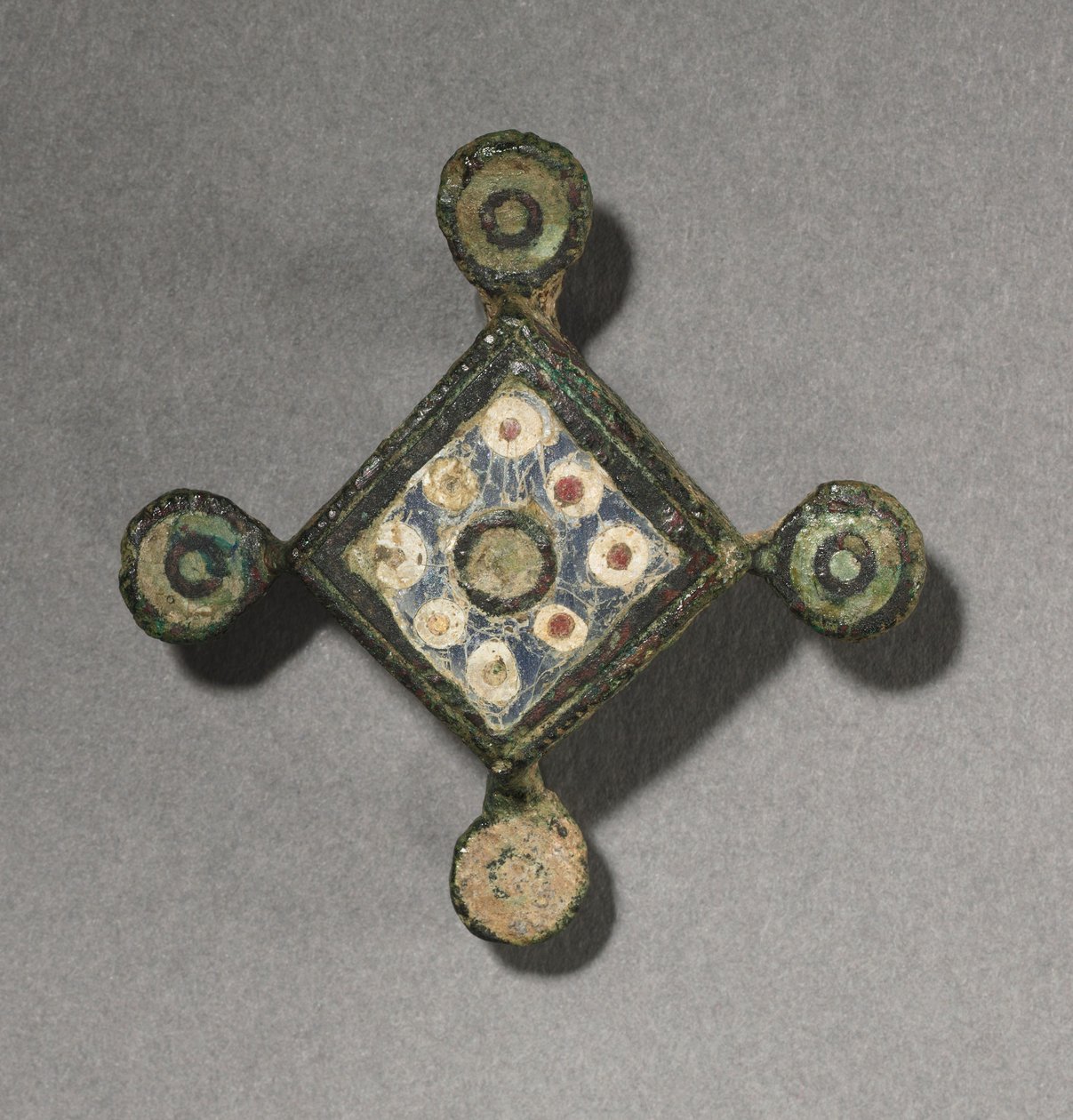 सजावटी ब्रोच, c.100-300 द्वारा अज्ञात