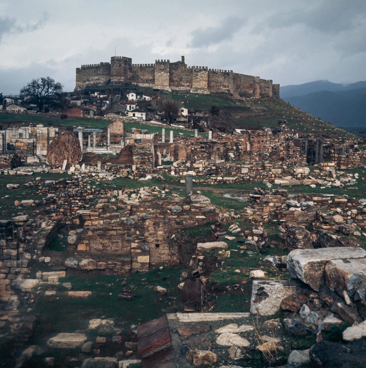 अयासुलुक, सेल्कुक, इज़मिर प्रांत, तुर्की का ओटोमन कैसल द्वारा अज्ञात कलाकार