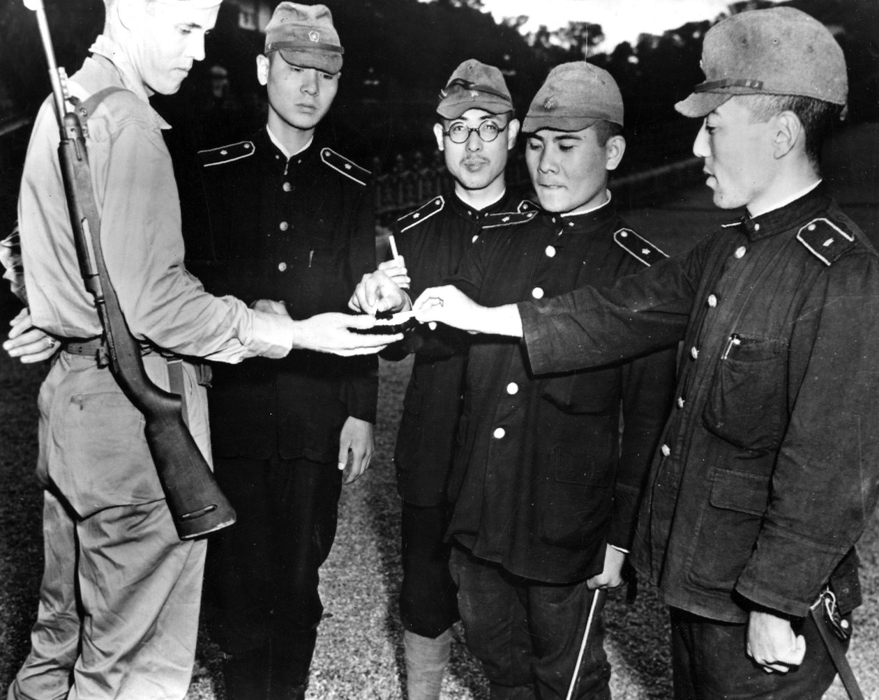 द्वितीय विश्व युद्ध (1939-1945) - द्वितीय विश्व युद्ध (WWII या WW2): टोक्यो (जापान) 5 सितंबर द्वारा अज्ञात
