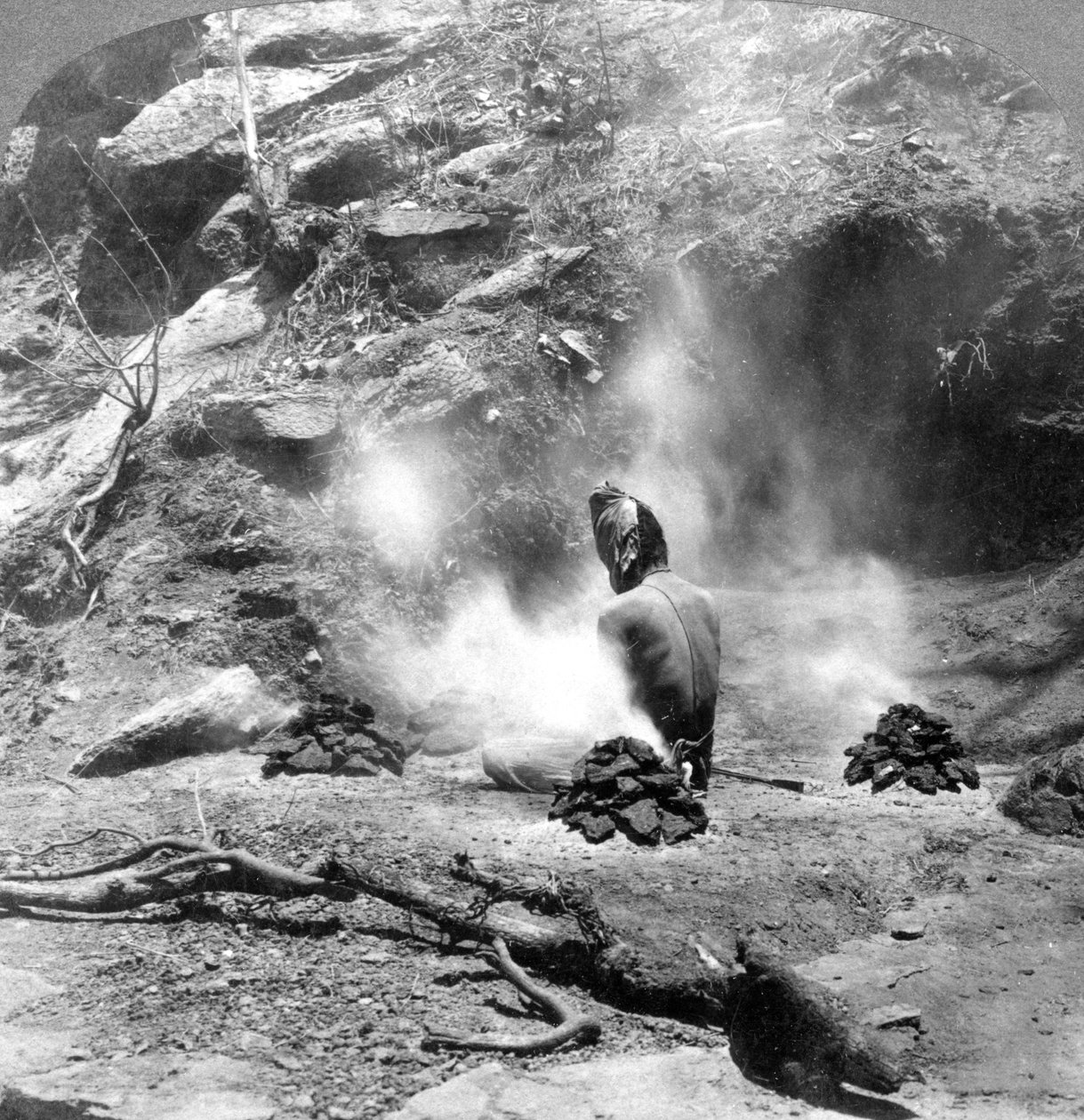 जेम लेक, माउंट आबू, भारत में 1903 में तपस्या करते हुए एक उपदेश। द्वारा अंडरवुड और अंडरवुड