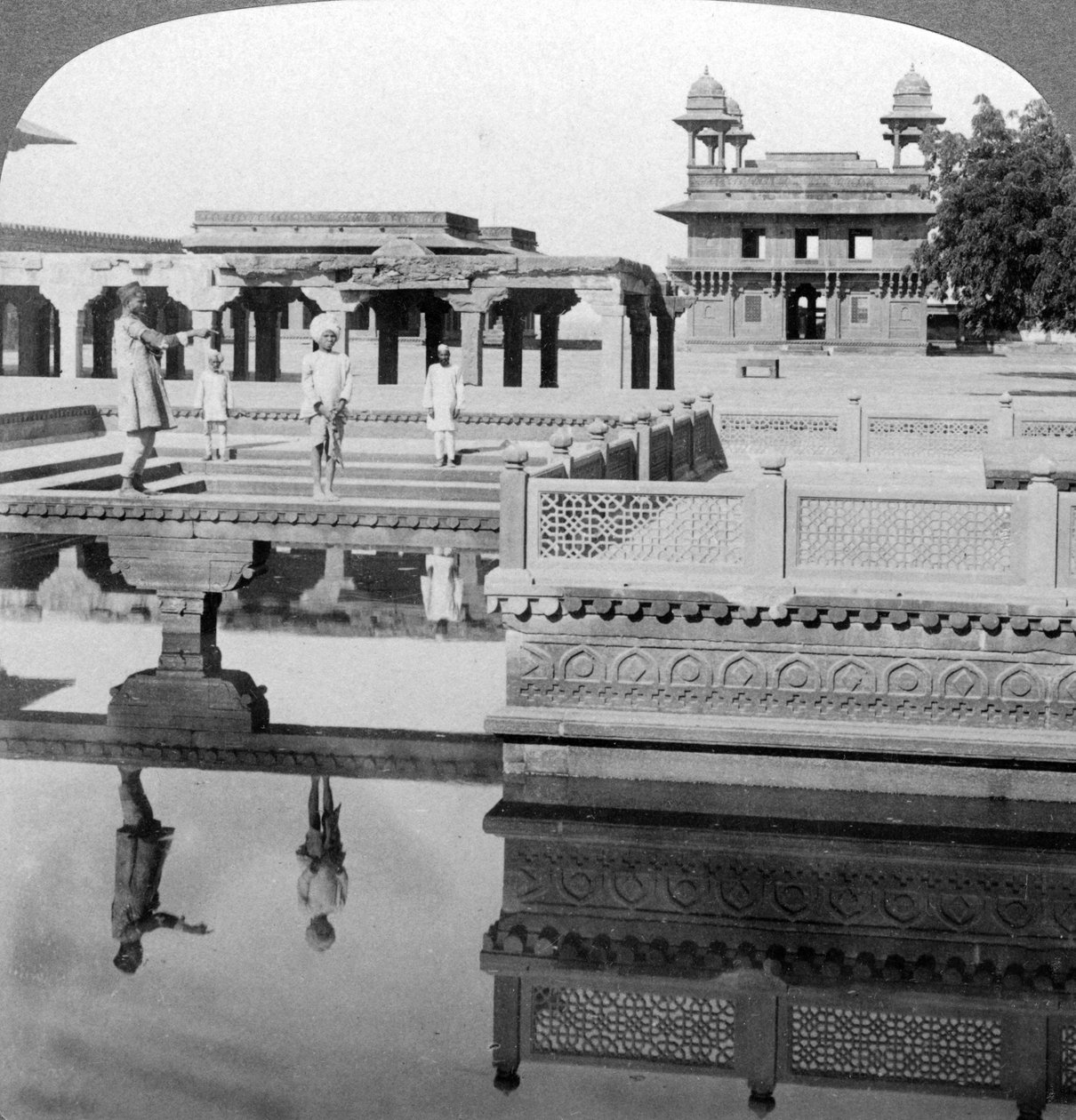 मुगल बादशाहों के दरबार, फतेहपुर सीकरी, भारत, 1904। द्वारा अंडरवुड और अंडरवुड
