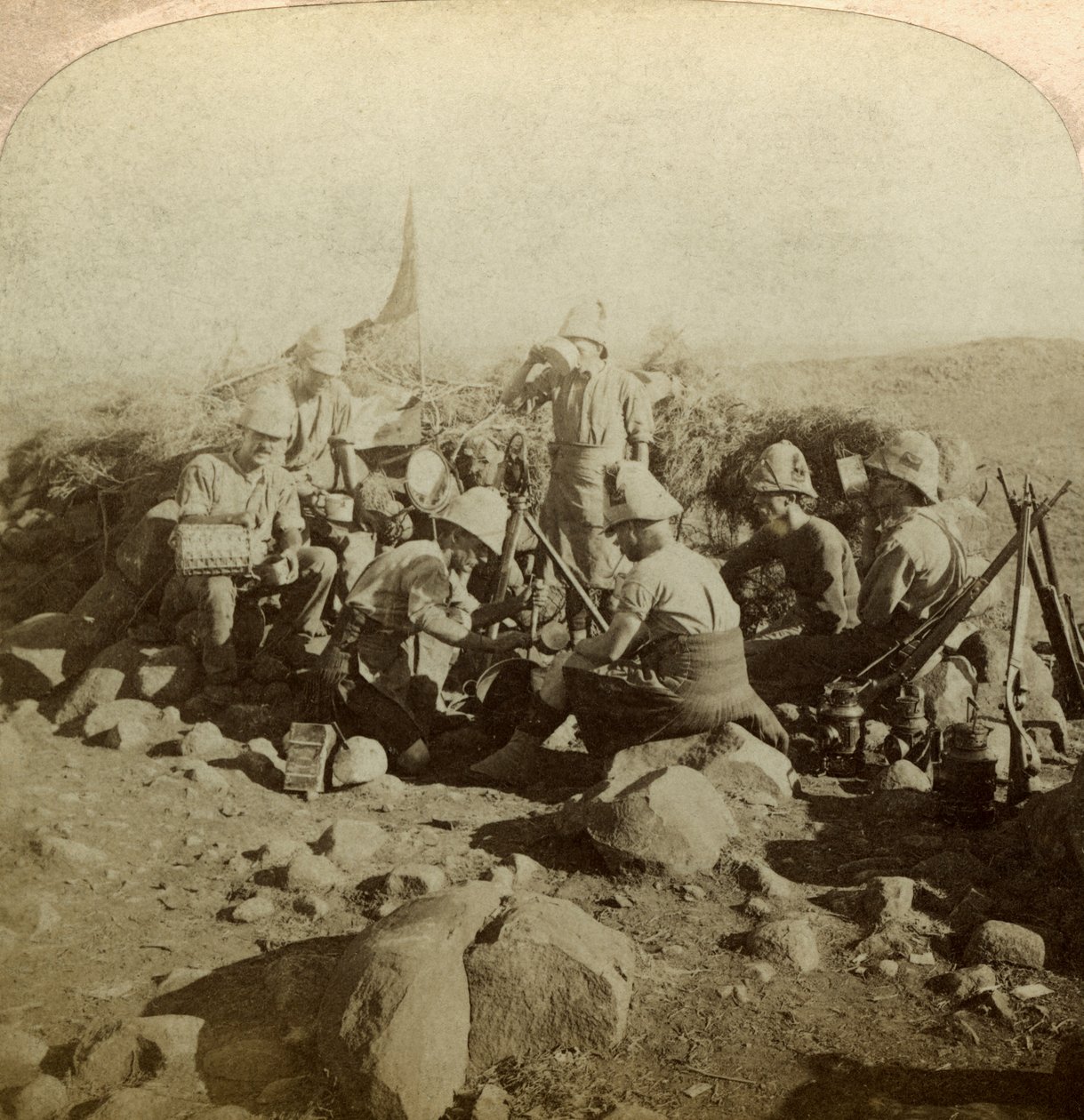 सिग्नल हिल, ग्रासलैंड, साउथ अफ्रीका, बोअर वार, 1899-1902 पर गॉर्डन हाईलैंड सिग्नल। द्वारा अंडरवुड और अंडरवुड