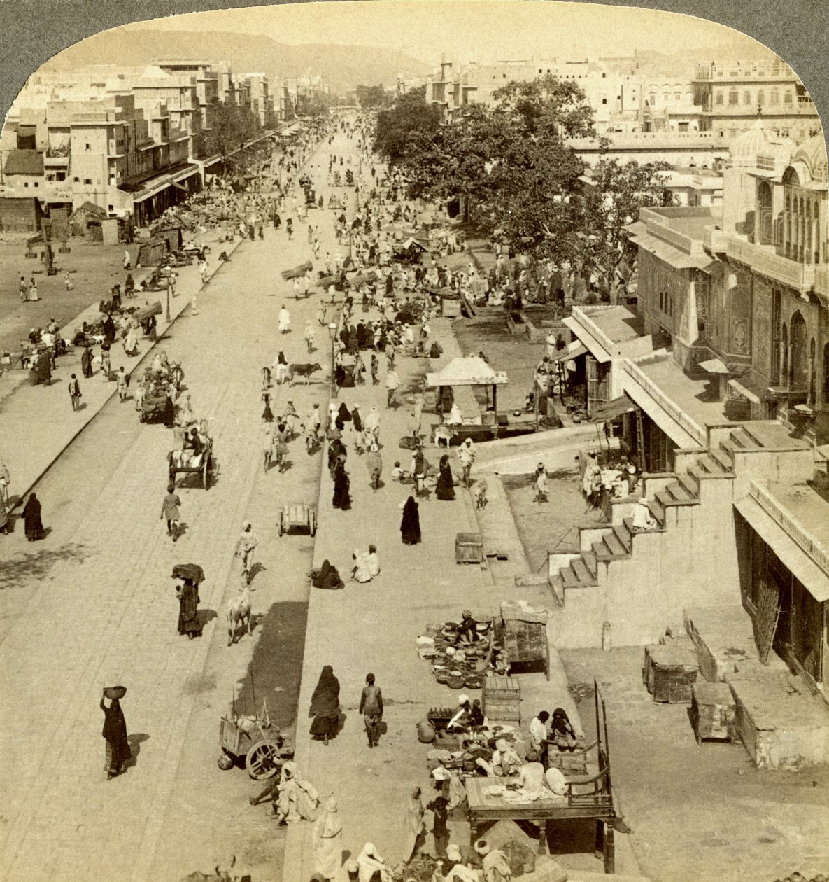 Jauhri Bazaar, Jeypore, Orissa, India. द्वारा अंडरवुड और अंडरवुड