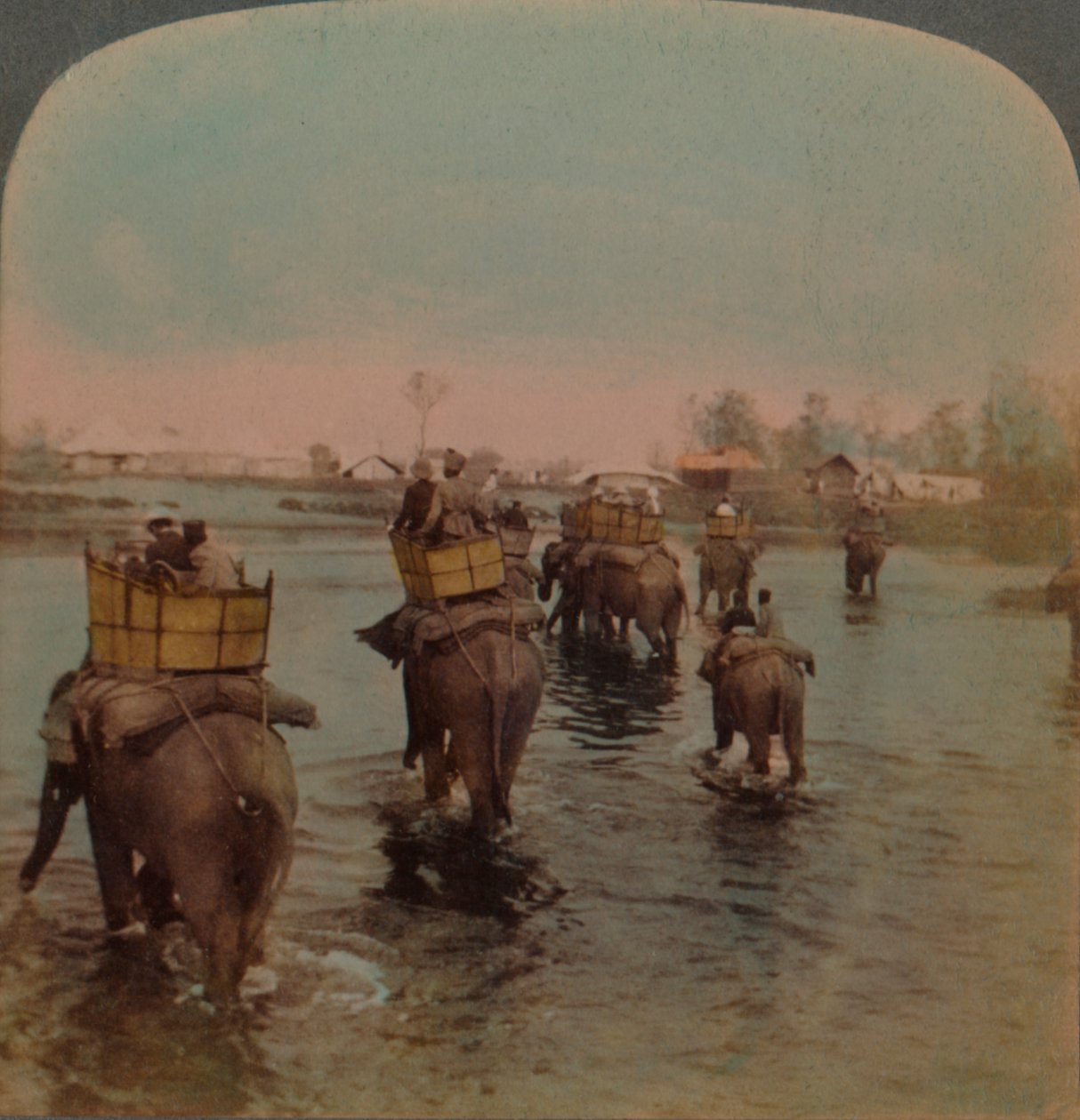 एक दिन की शूटिंग के बाद शिविर में वापस आना, बीबर जंगल, भारत, 1909. कलाकार: एल्मर अंडरवुड, बर्ट एलियास अंडरवुड। द्वारा अंडरवुड और अंडरवुड