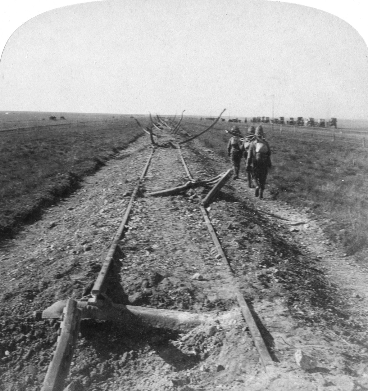 बोअर्स, क्रूनस्टैड, दक्षिण अफ्रीका, 1900 द्वारा नष्ट किए गए रेलवे की मरम्मत करने वाले रॉयल इंजीनियर द्वारा अंडरवुड और अंडरवुड