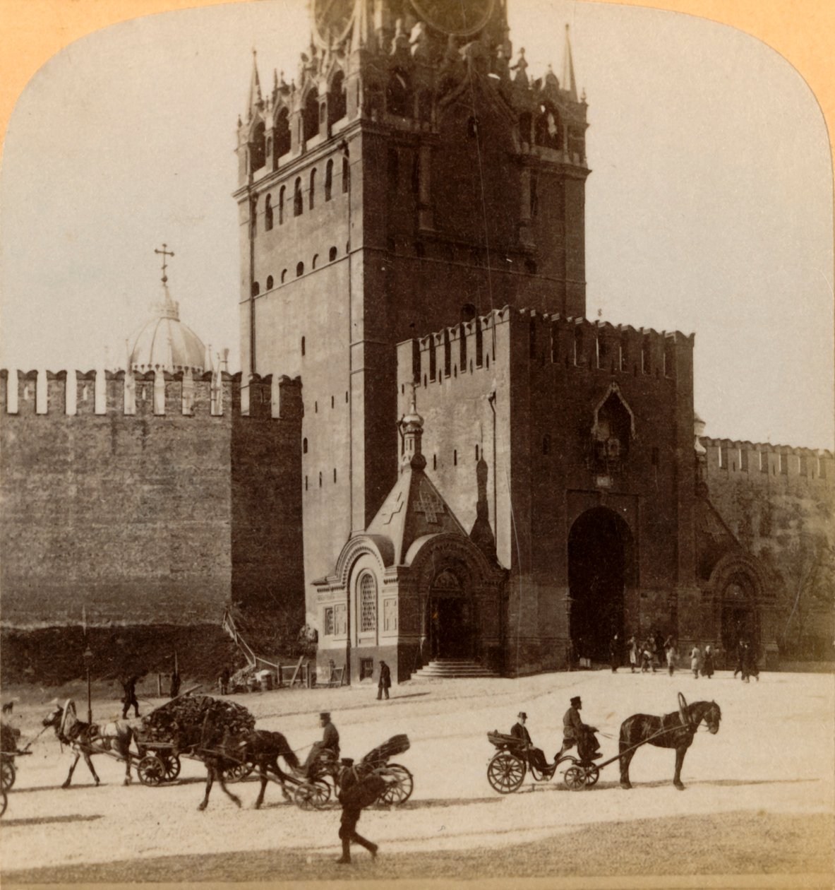 स्पस्की वर्ोटो, क्रेमलिन का पवित्र द्वार, ... मॉस्को, रूस, 1898। द्वारा अंडरवुड और अंडरवुड