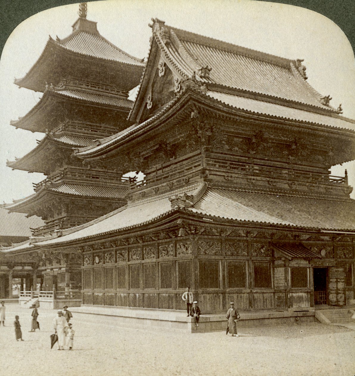 शितेनो-जी मंदिर, ओसाका, जापान, 1904 की शानदार भव्यता द्वारा अंडरवुड और अंडरवुड