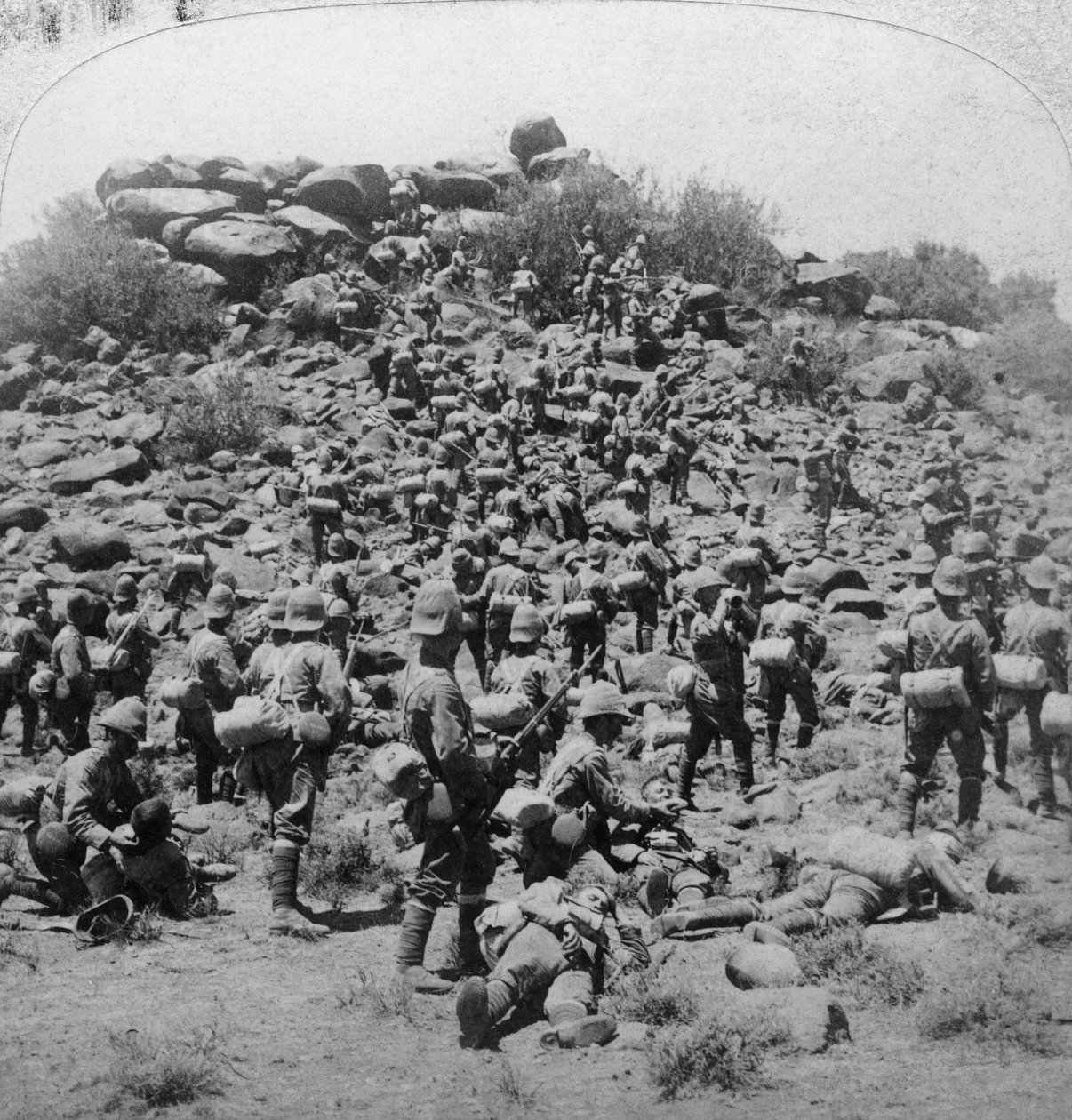 दक्षिण अफ्रीका के बोएर वॉर, 1900 में कोल्सेबर्ग में सफ़लक्स द्वारा बोअर कोपजे का तूफान। द्वारा अंडरवुड और अंडरवुड