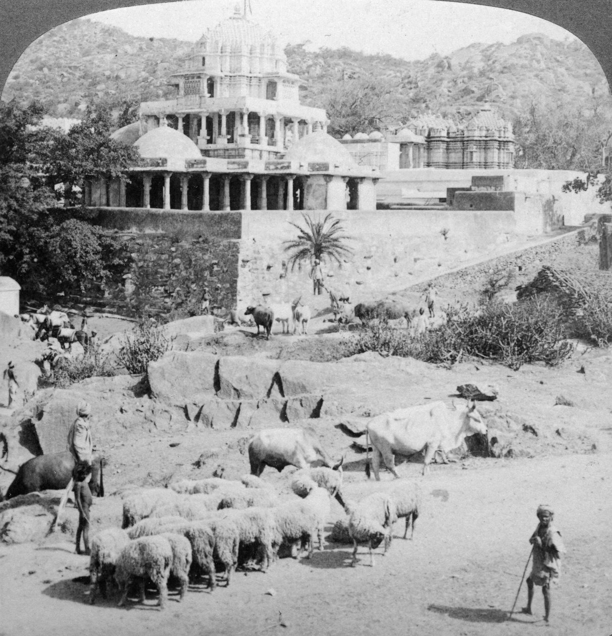 जैनियों के मंदिर, माउंट आबू, भारत, 1902। द्वारा अंडरवुड और अंडरवुड