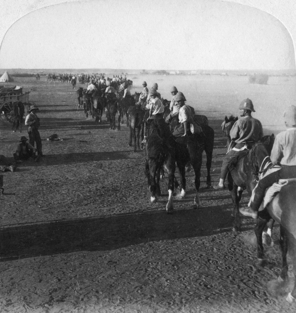 रॉबर्ट्स अग्रिम, दक्षिण अफ्रीका, बोअर युद्ध, 1900 में भाग लेने से पहले मोडर पर 38 वीं बैटरी। द्वारा अंडरवुड और अंडरवुड