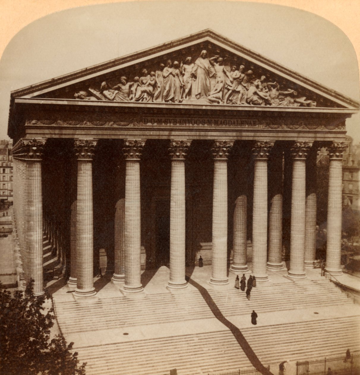 चर्च ऑफ़ द मैडलिन, पेरिस, फ्रांस, 1900। द्वारा अंडरवुड और अंडरवुड